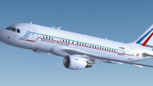 Screenshot 1 — Republique Francaise Airbus A319-115X CJ