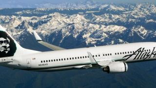 Screenshot 6 — Alaska Airlines Boeing 737-800 Mega-Pack