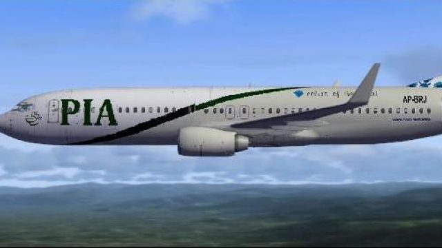 Screenshot 1 — PIA Boeing 737-800