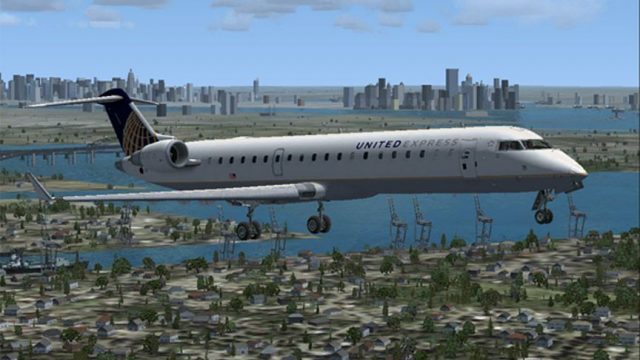 Screenshot 1 — United Express CRJ-700