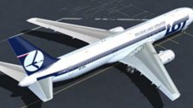 Screenshot 1 — LOT Polish Airlines Boeing 767-300ER Repaint