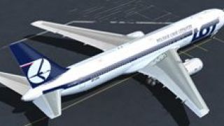 Screenshot 1 — LOT Polish Airlines Boeing 767-300ER Repaint
