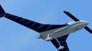Screenshot 2 — Rutan 61 Long EZ 'Blue Flames'