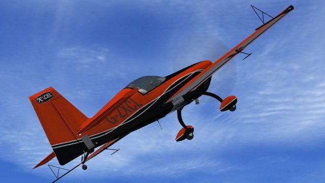 Screenshot 1 — Extra 300S The Blades G-ZXCL (2006)