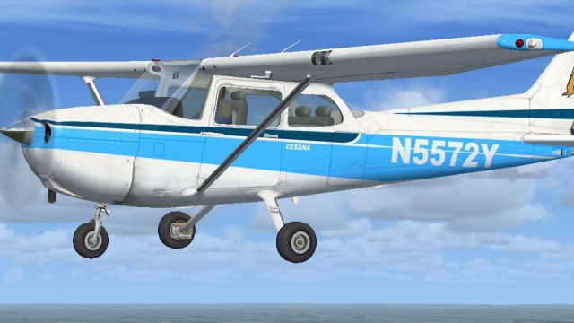 Screenshot 1 — Blue And White Cessna 172SP