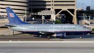 Screenshot 1 — FS2004/FS2002 United Airlines FlightFX/SGAir Boeing 737-522