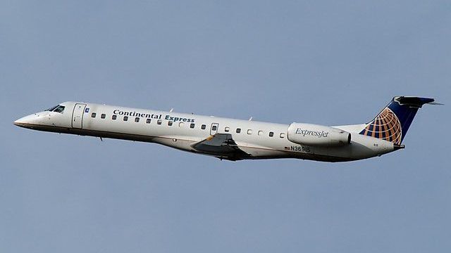 Screenshot 1 — FS2004/FS2002 Continental Express ERJ-145