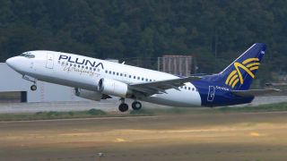 Screenshot 1 — FS2004/FS2002 BOEING 737-3Q8 FFX Pluna Lineas Aereas