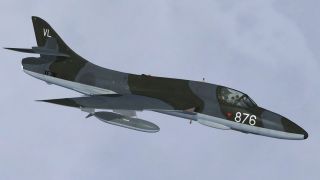 Screenshot 2 — Hawker Hunter T.7, XF310 FRADU