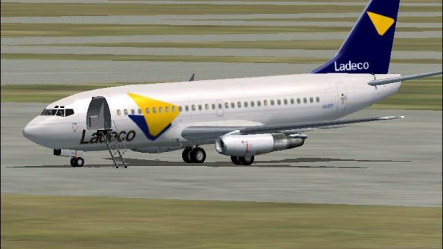 Screenshot 1 — FS2004/FS2002 Boeing 737-230 Ladeco