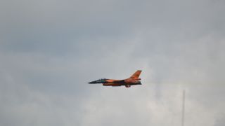 Screenshot 3 — F16 Demo Team