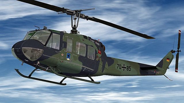 Screenshot 1 — "LTG 61" Bell UH-1H