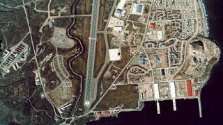 Screenshot 2 — The Most Dangerous Airport: Adak Mission