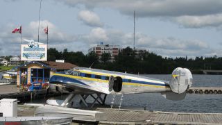 Screenshot 8 — Beechcraft D18S 3NM Floatplane