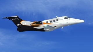 Screenshot 2 — Embraer Phenom 100