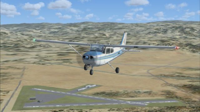 Screenshot 1 — Tracy Municipal Airport Scenery