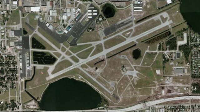 Screenshot 1 — Orlando Executive Airport Scenery