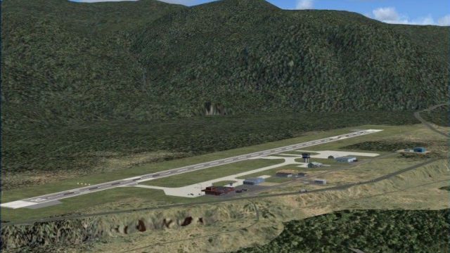 Screenshot 1 — Castlegar Airport Scenery
