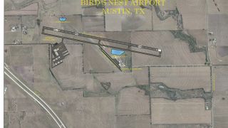 Screenshot 1 — Austin Executive Airport Scenery