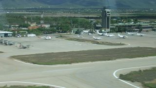 Screenshot 1 — Margarita Airport Scenery