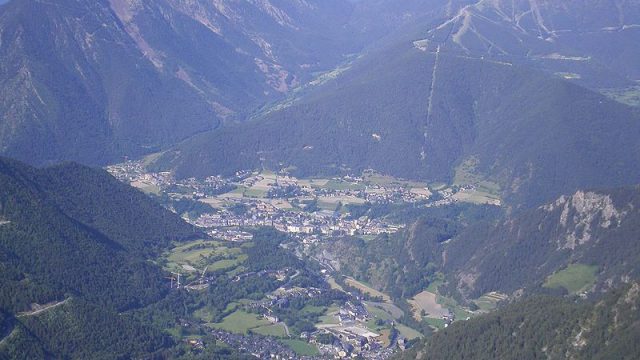 Screenshot 1 — Andorra Photoreal Scenery