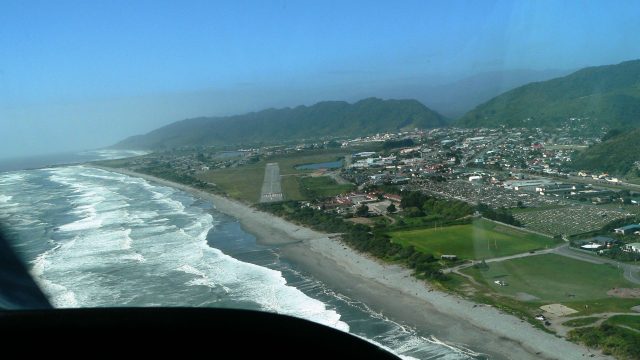 Screenshot 1 — Greymouth Airport (NZGM) Scenery