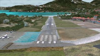 Screenshot 6 — St-Barthelemy Island Sloped Runway Scenery