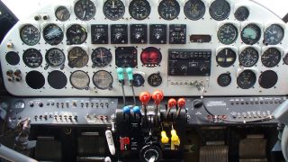 Screenshot 3 — Beechcraft D18S