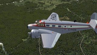 Screenshot 1 — Canadian Beechcraft D18S/SNB