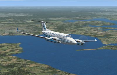 Screenshot of Beech King Air 350 With Blue Stripes in flight.