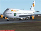 Screenshot of Realeza Boeing 747-400 on runway.