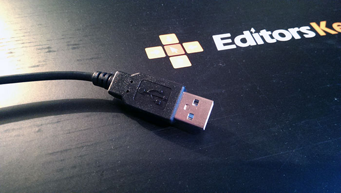 Unremarkable USB header. It does the job, but not much else.