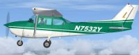 Cessna 172SP Skyhawk N7532Y in flight.